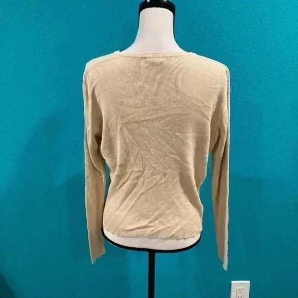Savannah tan long sleeve sweater in size medium - Picture 4 of 5